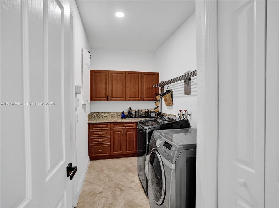 В аренду: $15,500 (4 спален, 4 ванн, 4711 Квадратных фут)