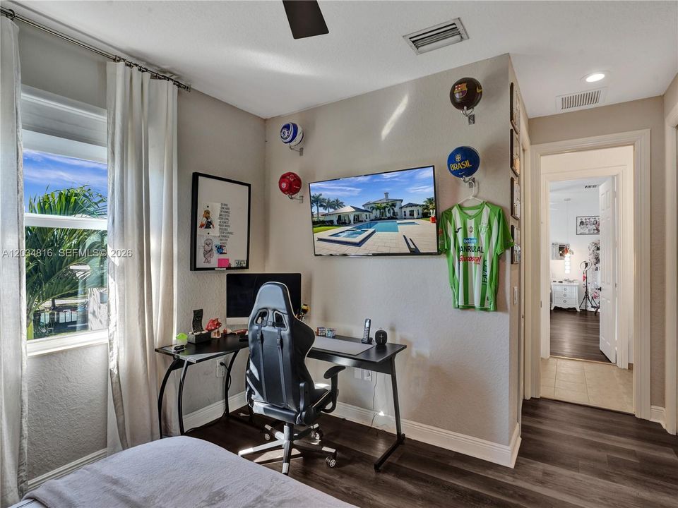 В аренду: $15,500 (4 спален, 4 ванн, 4711 Квадратных фут)