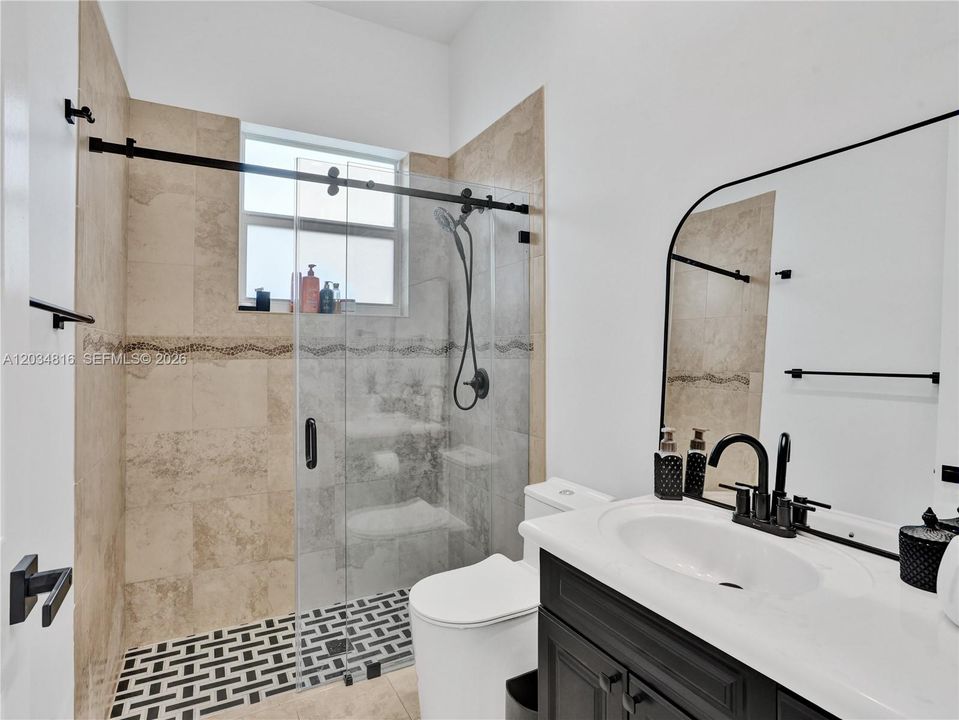 В аренду: $15,500 (4 спален, 4 ванн, 4711 Квадратных фут)