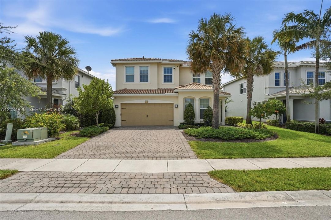 For Sale: $1,061,500 (4 beds, 2 baths, 2502 Square Feet)