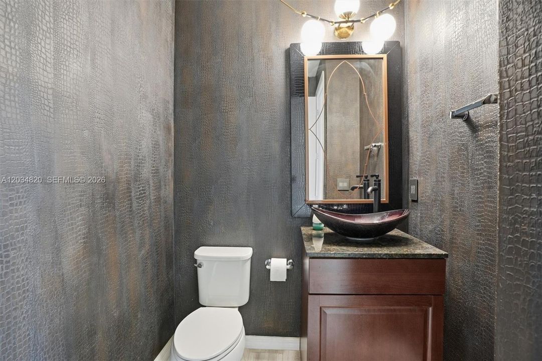 For Sale: $1,061,500 (4 beds, 2 baths, 2502 Square Feet)
