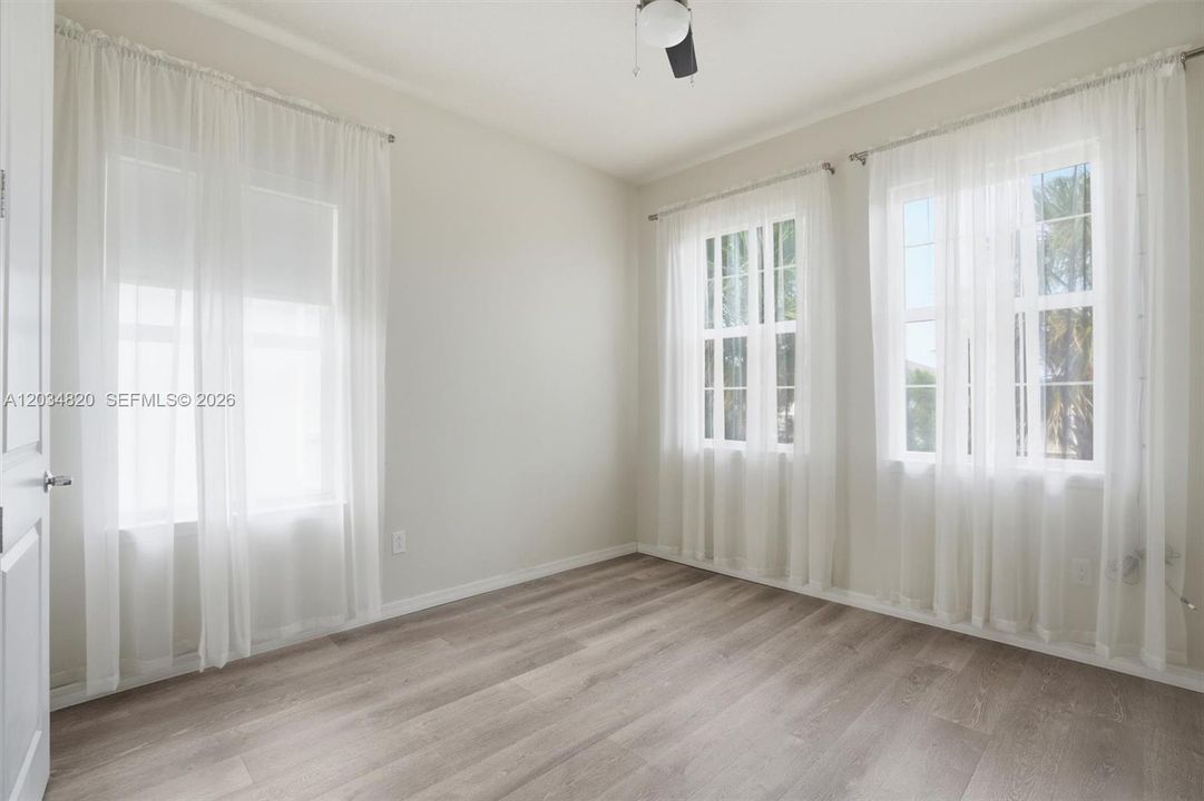For Sale: $1,061,500 (4 beds, 2 baths, 2502 Square Feet)