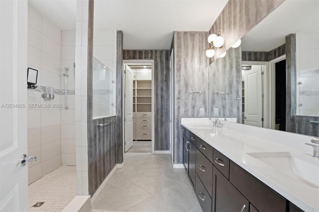 For Sale: $1,061,500 (4 beds, 2 baths, 2502 Square Feet)