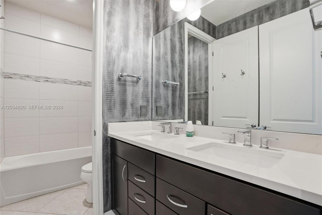 For Sale: $1,061,500 (4 beds, 2 baths, 2502 Square Feet)