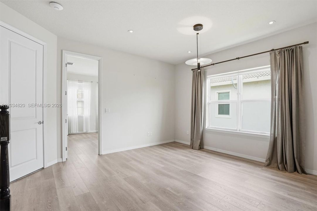 For Sale: $1,061,500 (4 beds, 2 baths, 2502 Square Feet)