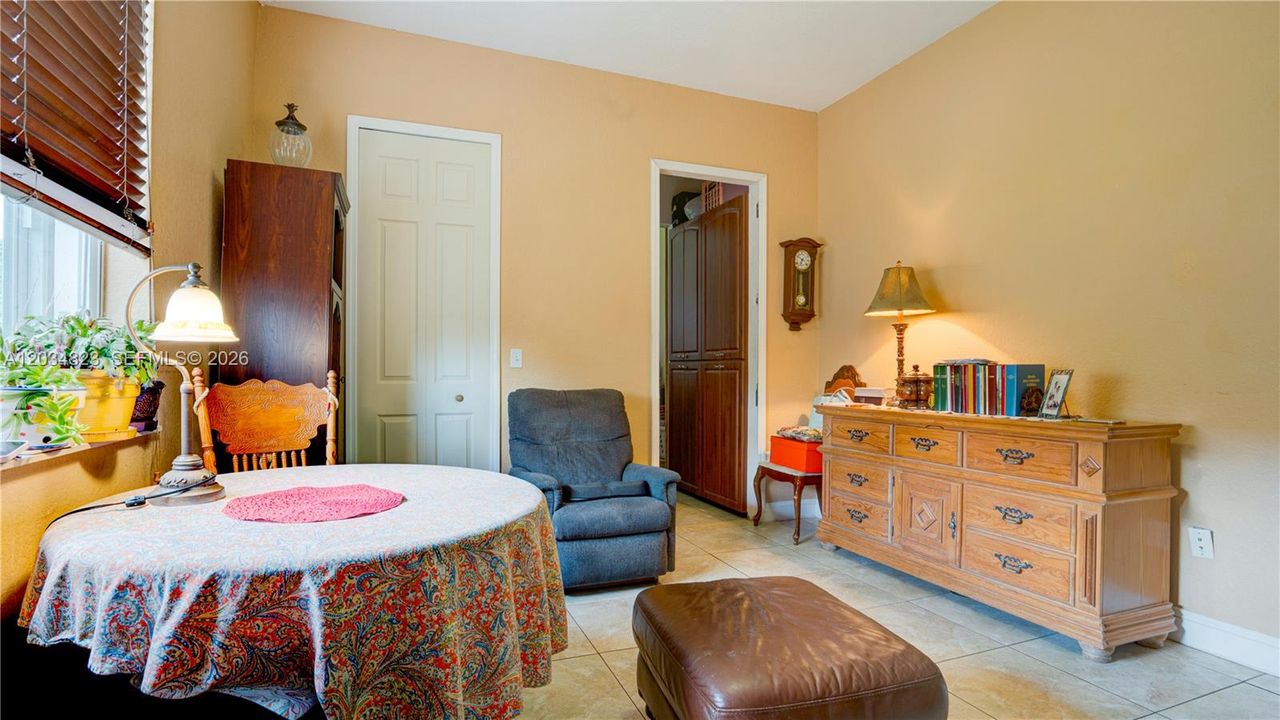 For Sale: $2,300,000 (5 beds, 4 baths, 3791 Square Feet)