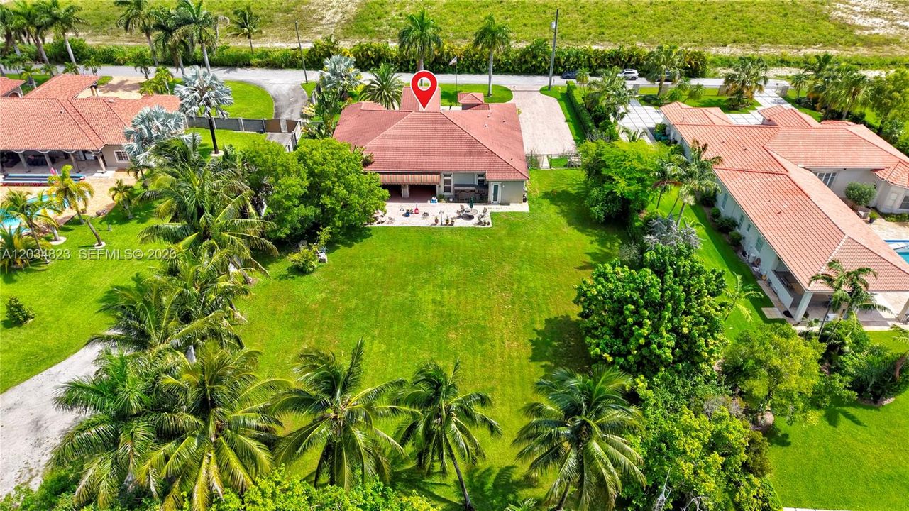 For Sale: $2,300,000 (5 beds, 4 baths, 3791 Square Feet)