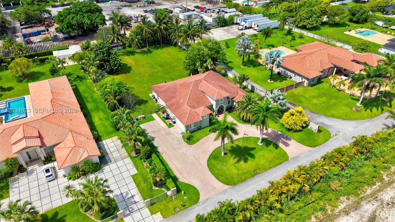 For Sale: $2,300,000 (5 beds, 4 baths, 3791 Square Feet)