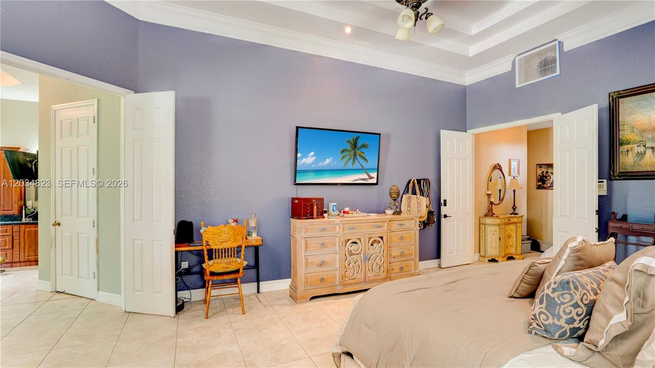 For Sale: $2,300,000 (5 beds, 4 baths, 3791 Square Feet)