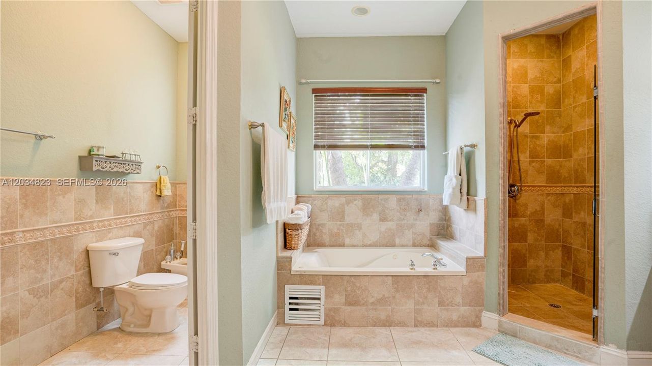 For Sale: $2,300,000 (5 beds, 4 baths, 3791 Square Feet)