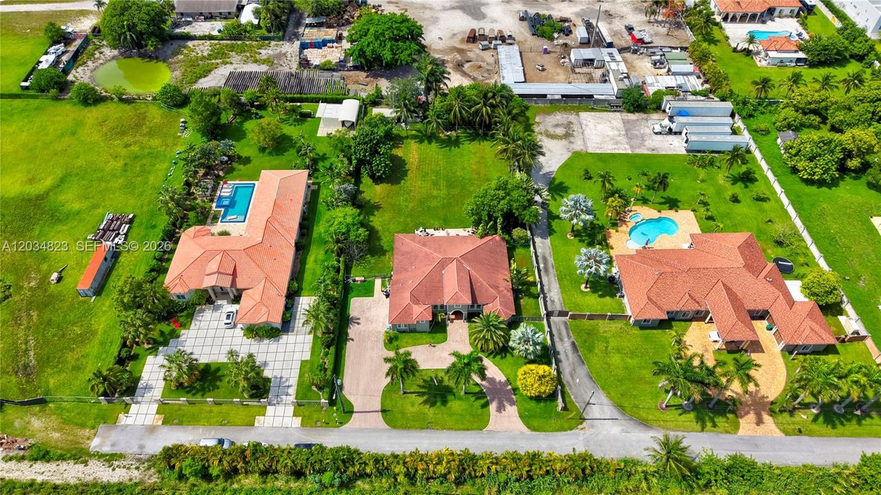 For Sale: $2,300,000 (5 beds, 4 baths, 3791 Square Feet)