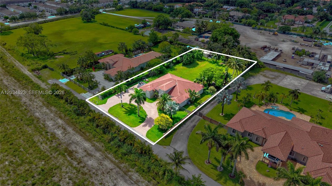 For Sale: $2,300,000 (5 beds, 4 baths, 3791 Square Feet)