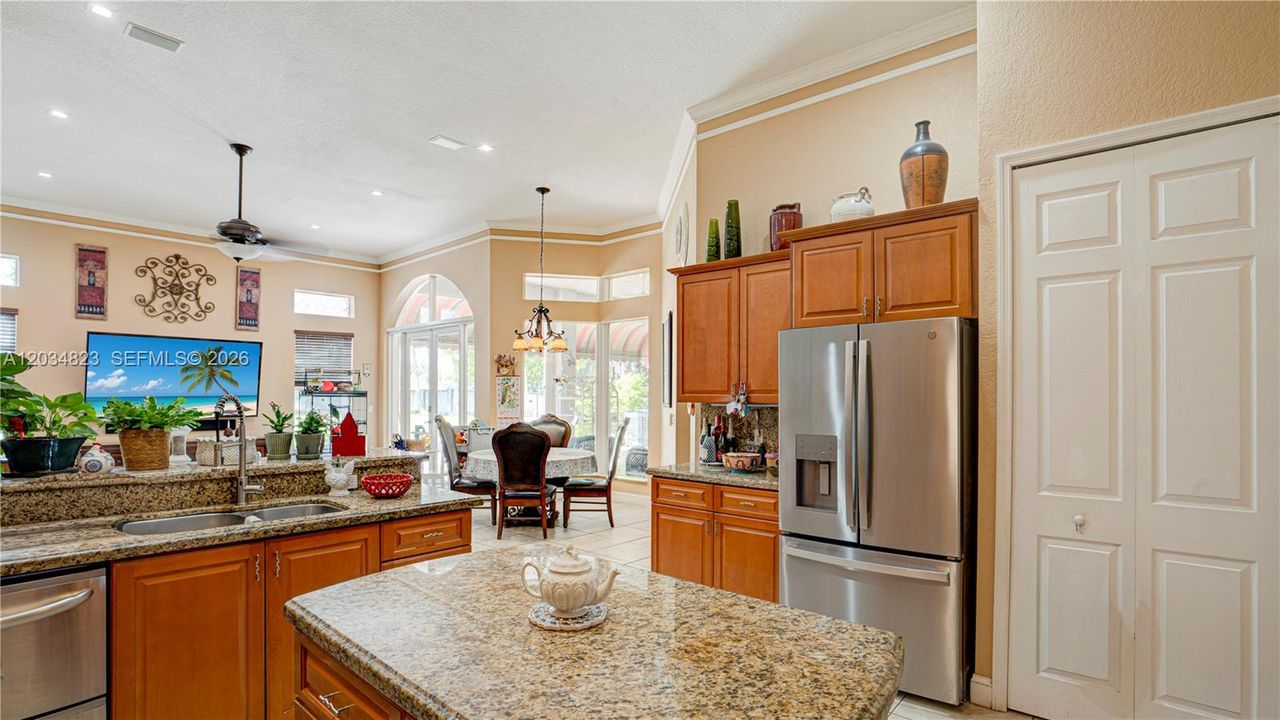 For Sale: $2,300,000 (5 beds, 4 baths, 3791 Square Feet)