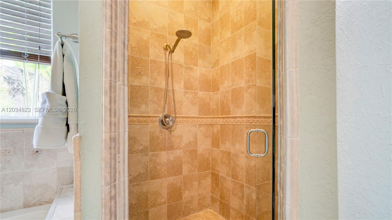 For Sale: $2,300,000 (5 beds, 4 baths, 3791 Square Feet)