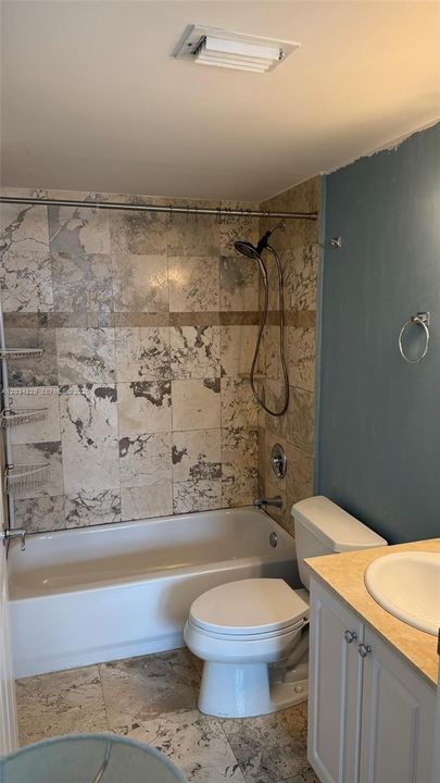 For Rent: $3,200 (2 beds, 2 baths, 1020 Square Feet)