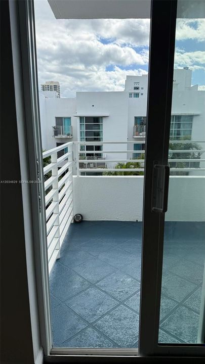 For Rent: $3,200 (2 beds, 2 baths, 1020 Square Feet)