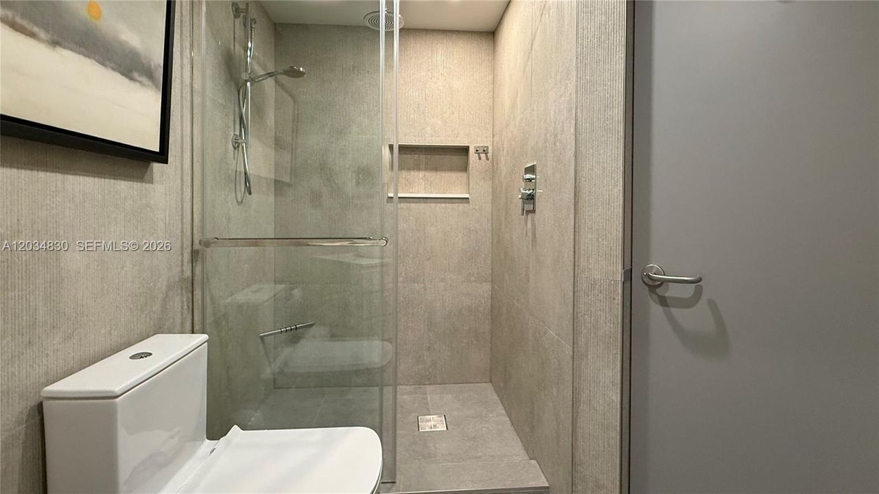 На продажу: $1,100,000 (2 спален, 2 ванн, 1690 Квадратных фут)