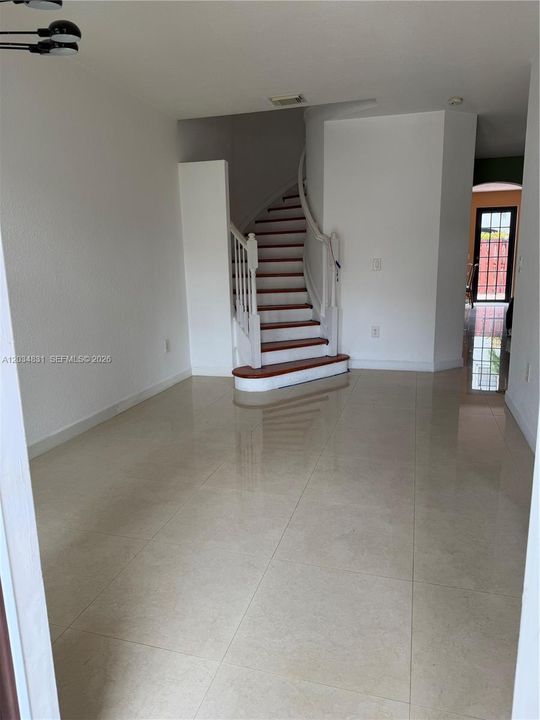 For Rent: $3,700 (3 beds, 2 baths, 1854 Square Feet)