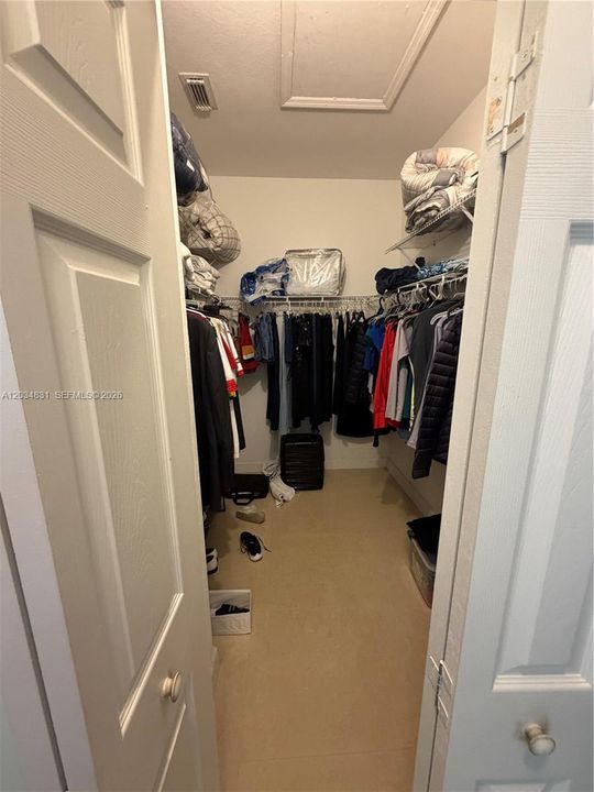 For Rent: $3,700 (3 beds, 2 baths, 1854 Square Feet)