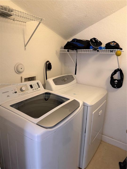 For Rent: $3,700 (3 beds, 2 baths, 1854 Square Feet)