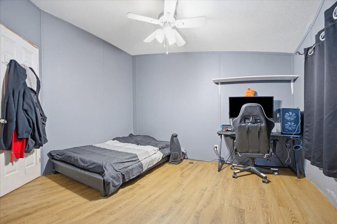 13-Bedroom
