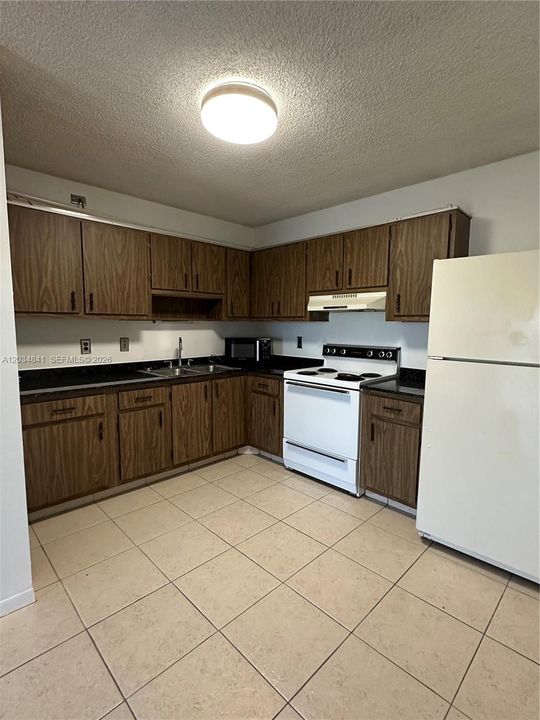 For Rent: $1,385 (1 beds, 1 baths, 780 Square Feet)