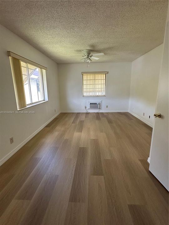 For Rent: $1,385 (1 beds, 1 baths, 780 Square Feet)
