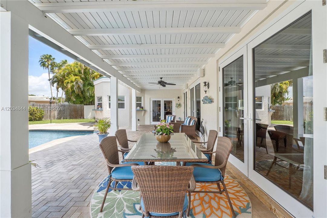 For Sale: $2,399,000 (5 beds, 3 baths, 3582 Square Feet)