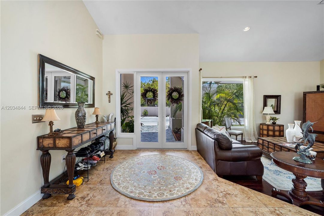 For Sale: $2,399,000 (5 beds, 3 baths, 3582 Square Feet)