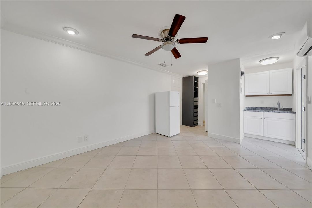 В аренду: $1,600 (1 спален, 1 ванн, 2139 Квадратных фут)