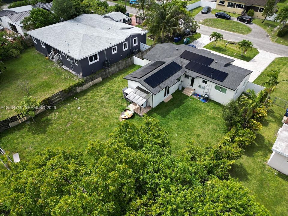 For Sale: $600,000 (5 beds, 3 baths, 1641 Square Feet)