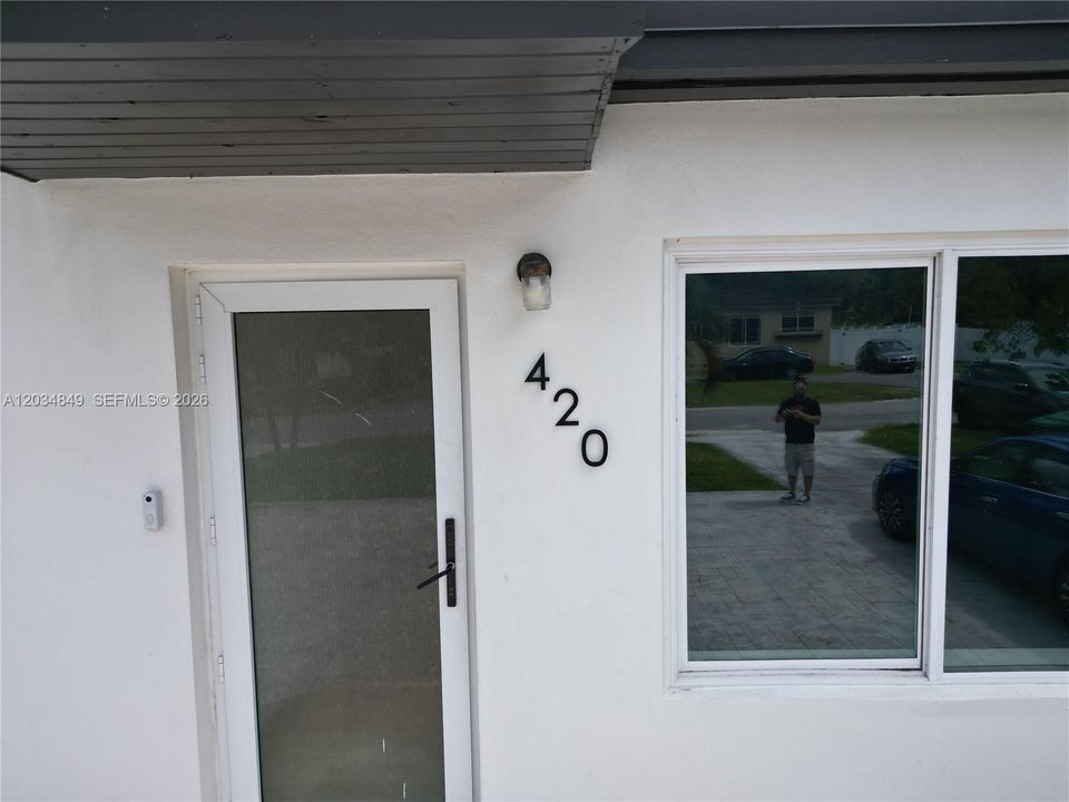 For Sale: $600,000 (5 beds, 3 baths, 1641 Square Feet)