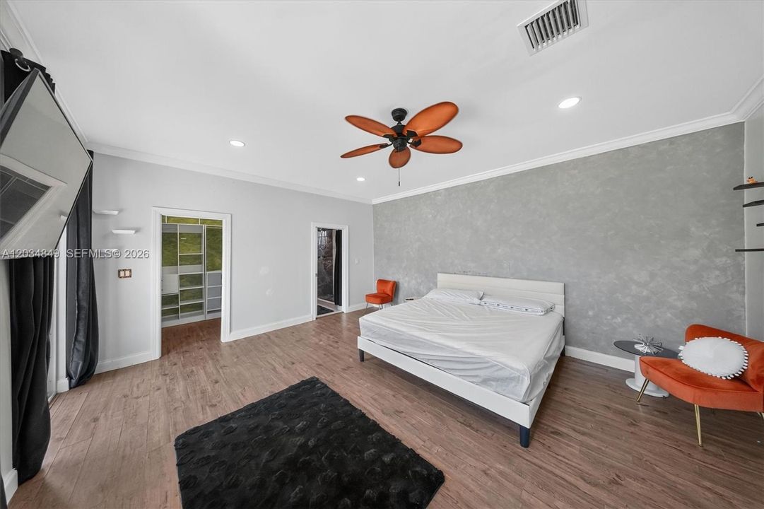 Active With Contract: $600,000 (5 beds, 3 baths, 1641 Square Feet)