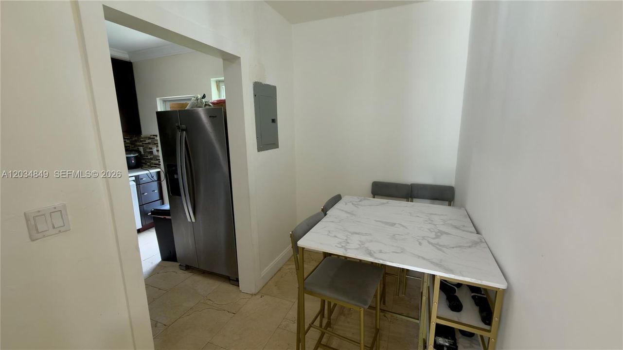 For Sale: $600,000 (5 beds, 3 baths, 1641 Square Feet)
