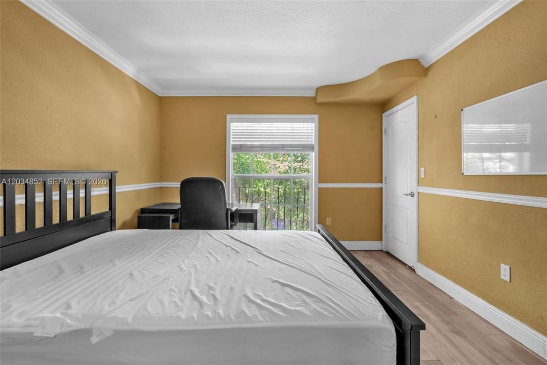 В аренду: $2,800 (2 спален, 2 ванн, 729 Квадратных фут)