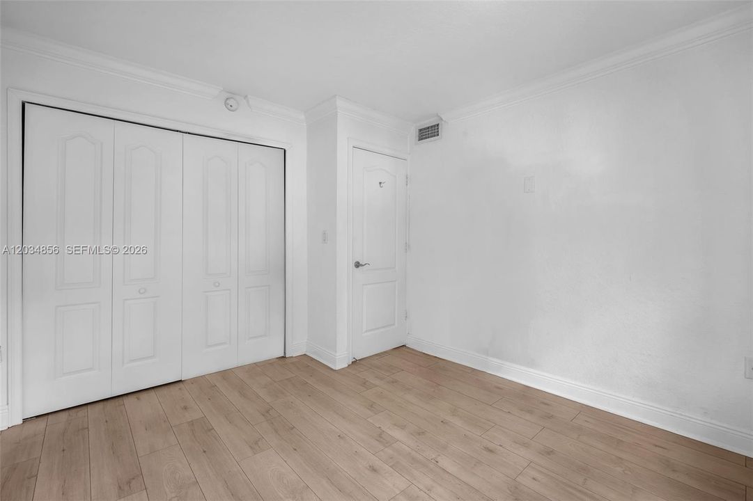 В аренду: $2,600 (2 спален, 1 ванн, 664 Квадратных фут)