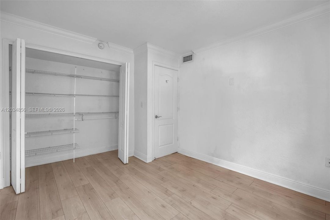 В аренду: $2,600 (2 спален, 1 ванн, 664 Квадратных фут)