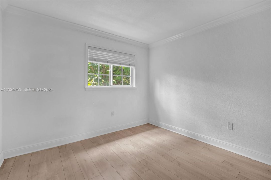 В аренду: $2,600 (2 спален, 1 ванн, 664 Квадратных фут)