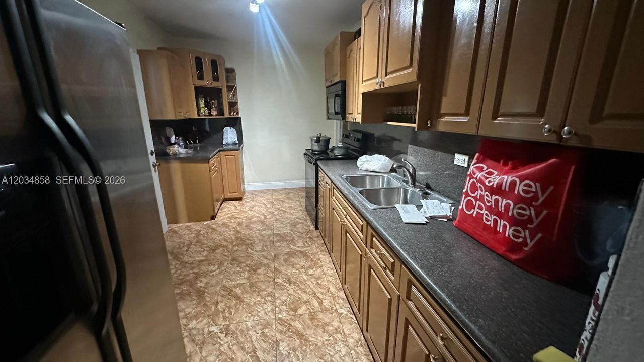 For Sale: $552,828 (3 beds, 2 baths, 1248 Square Feet)