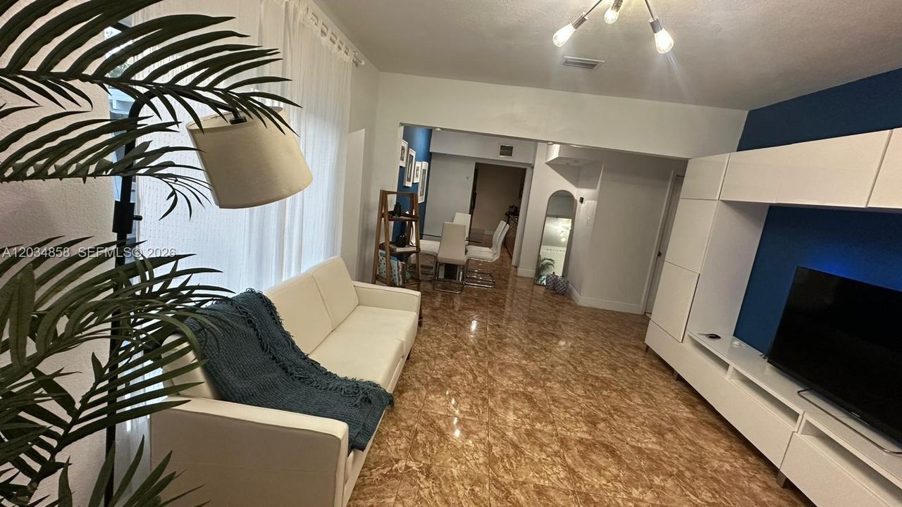 For Sale: $552,828 (3 beds, 2 baths, 1248 Square Feet)