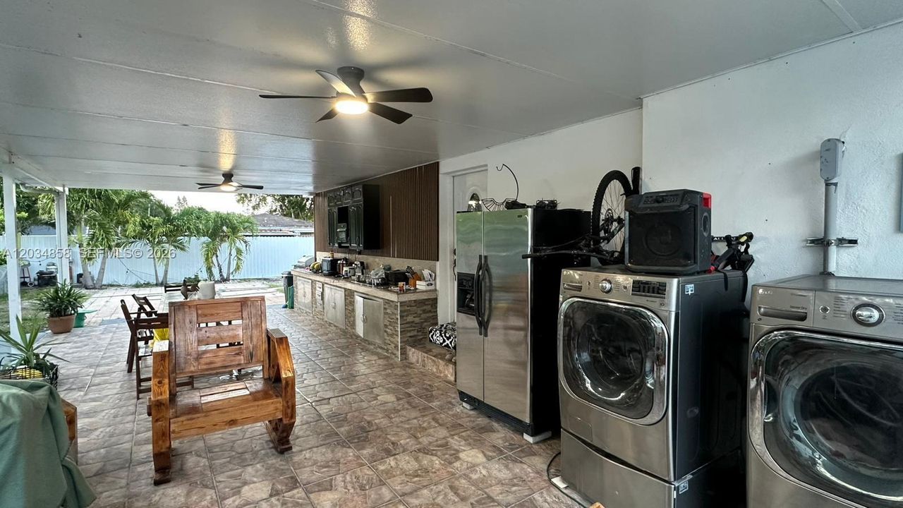For Sale: $552,828 (3 beds, 2 baths, 1248 Square Feet)