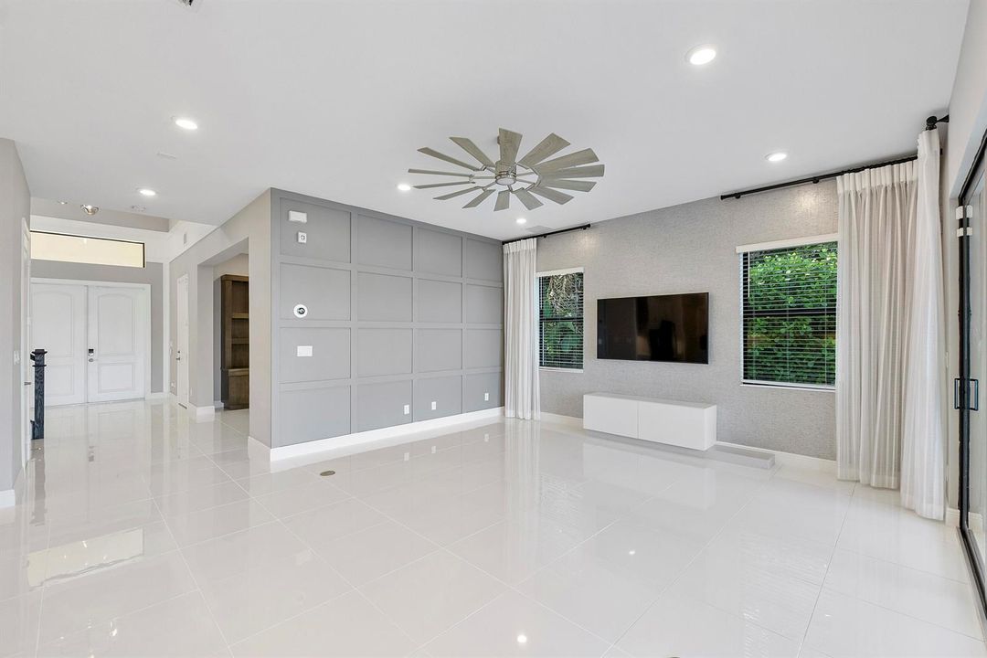 8685 Parkland Bay Dr_031
