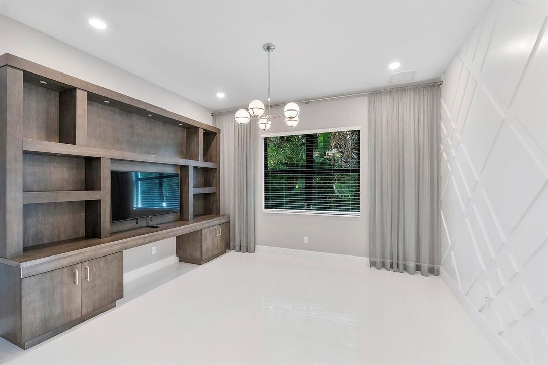 8685 Parkland Bay Dr_026