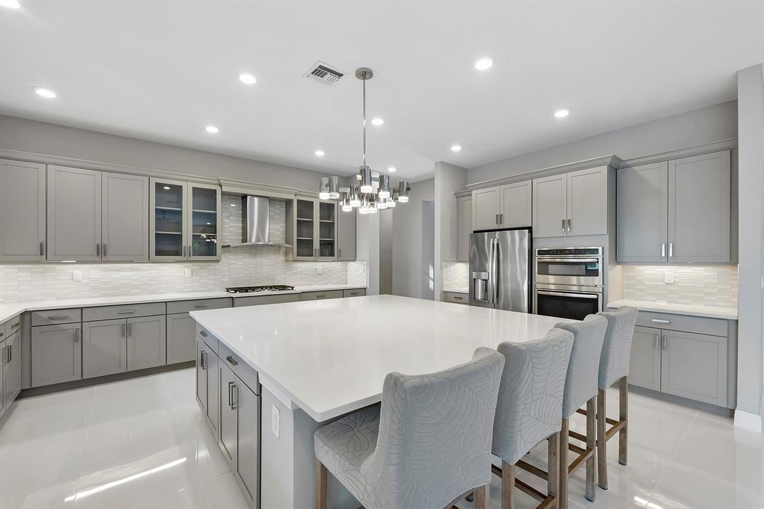8685 Parkland Bay Dr_034