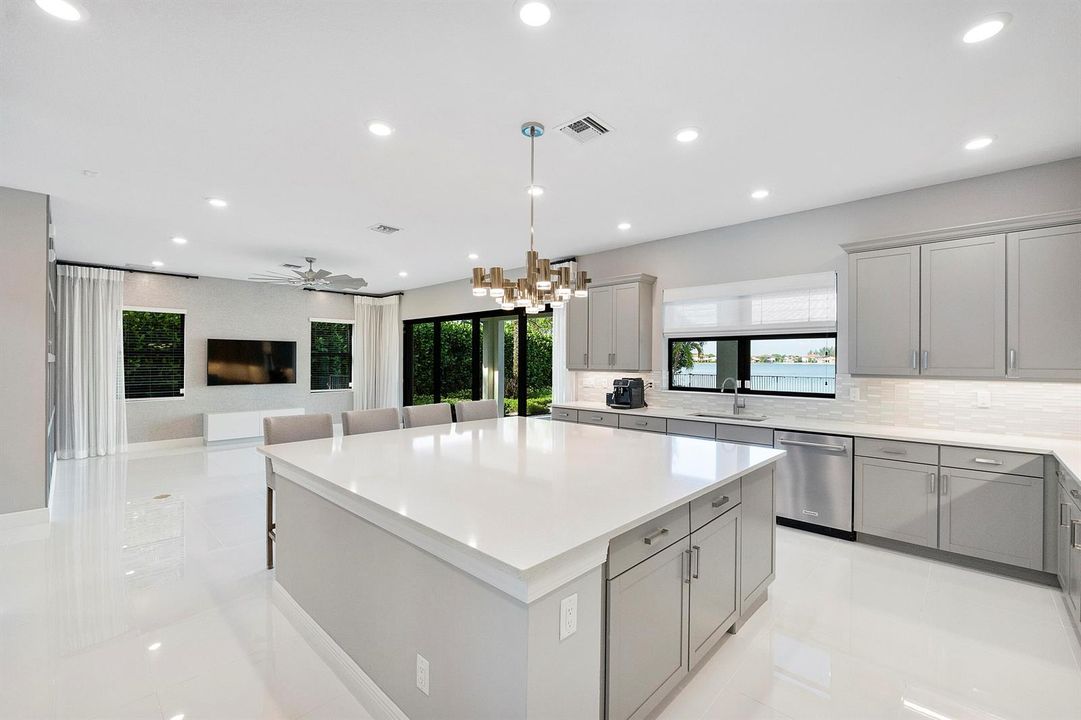 8685 Parkland Bay Dr_038