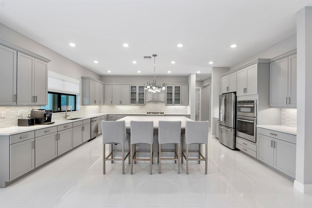 8685 Parkland Bay Dr_032