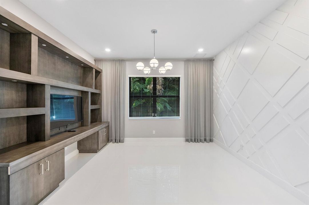 8685 Parkland Bay Dr_025