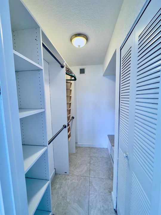 Walk-in Closet