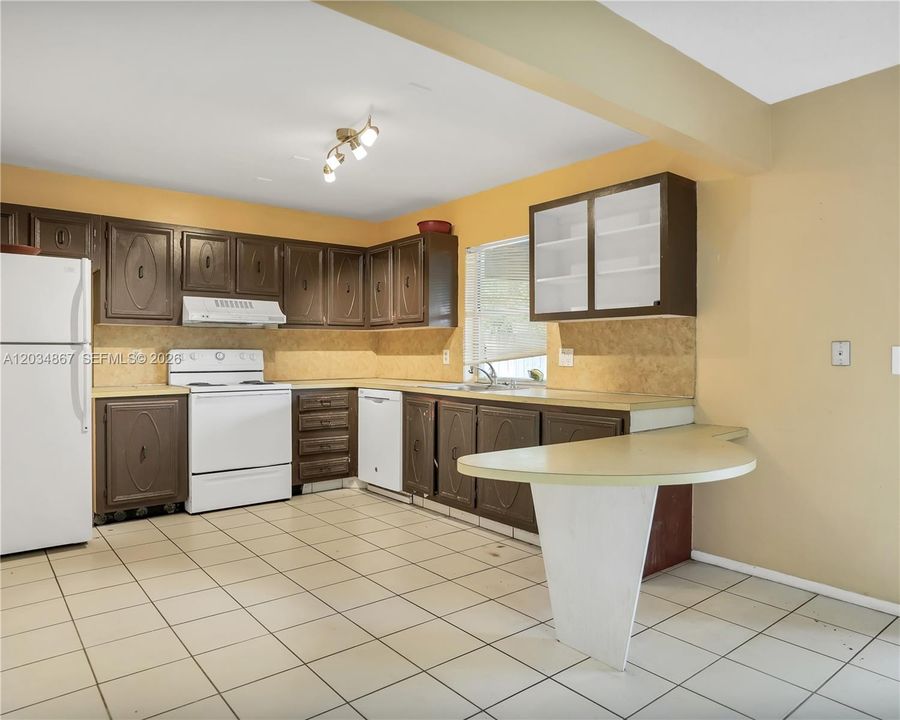 En Venta: $375,000 (2 camas, 2 baños, 1294 Pies cuadrados)