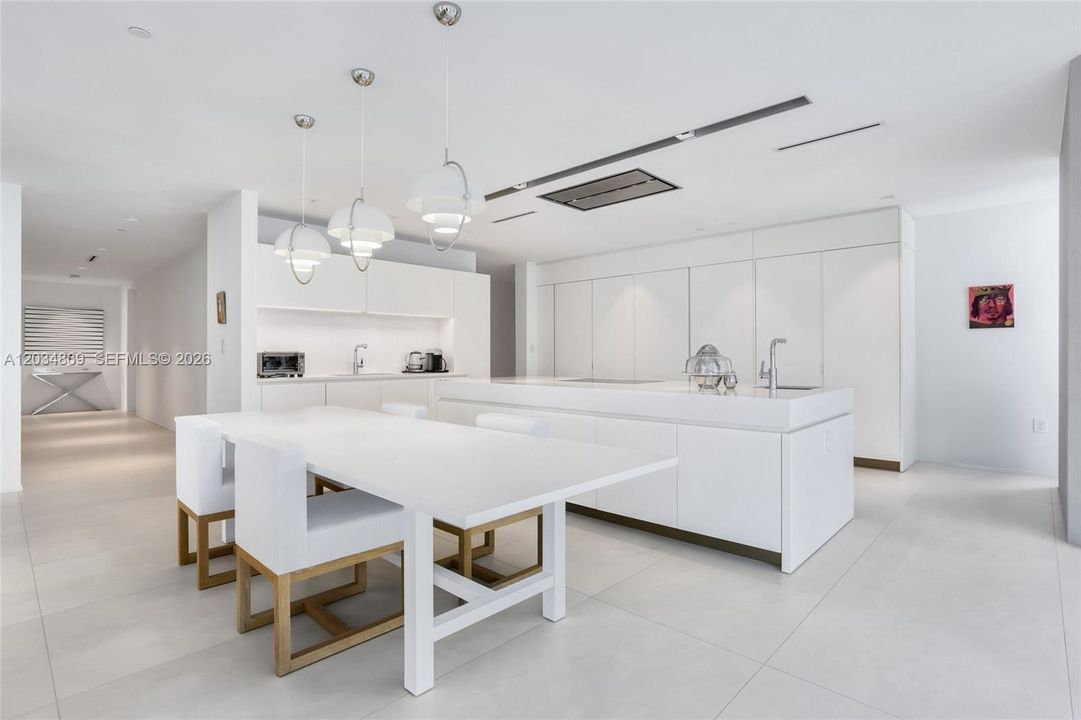 For Sale: $6,700,000 (4 beds, 5 baths, 4600 Square Feet)